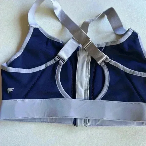 Fabletics - Picture 3 of 3